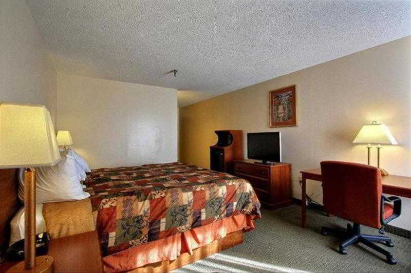 Days & By Wyndham Mt Pleasant Hotel Mount Pleasant