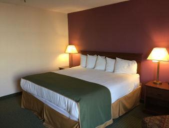 Days & By Wyndham Mt Pleasant Hotel