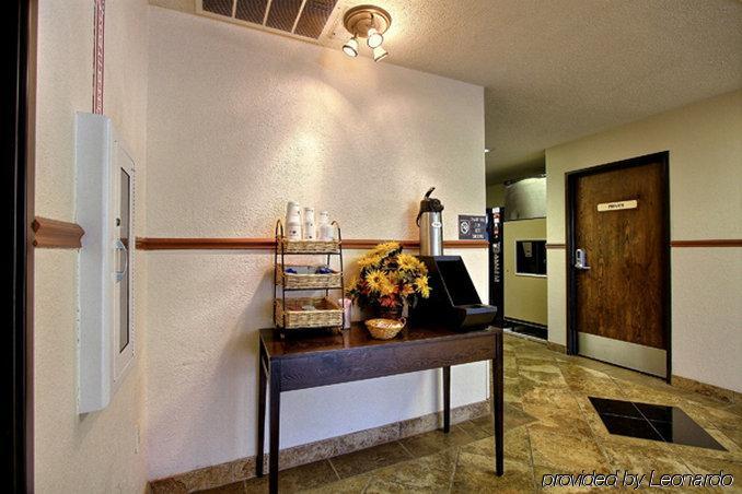 Days & By Wyndham Mt Pleasant 2*