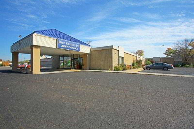 Days & By Wyndham Mt Pleasant Hotel