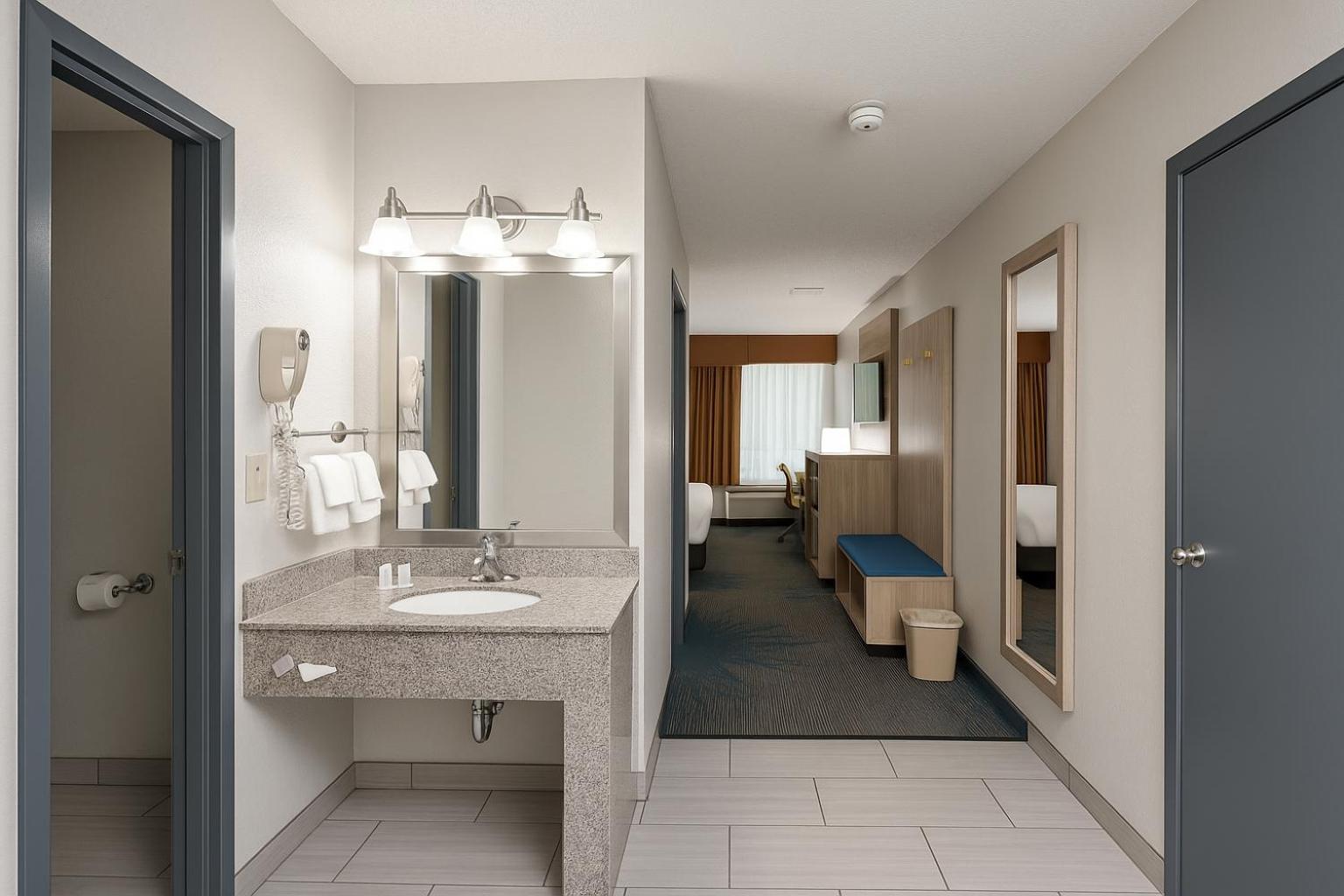 Hotel Days & By Wyndham Mt Pleasant Mount Pleasant
